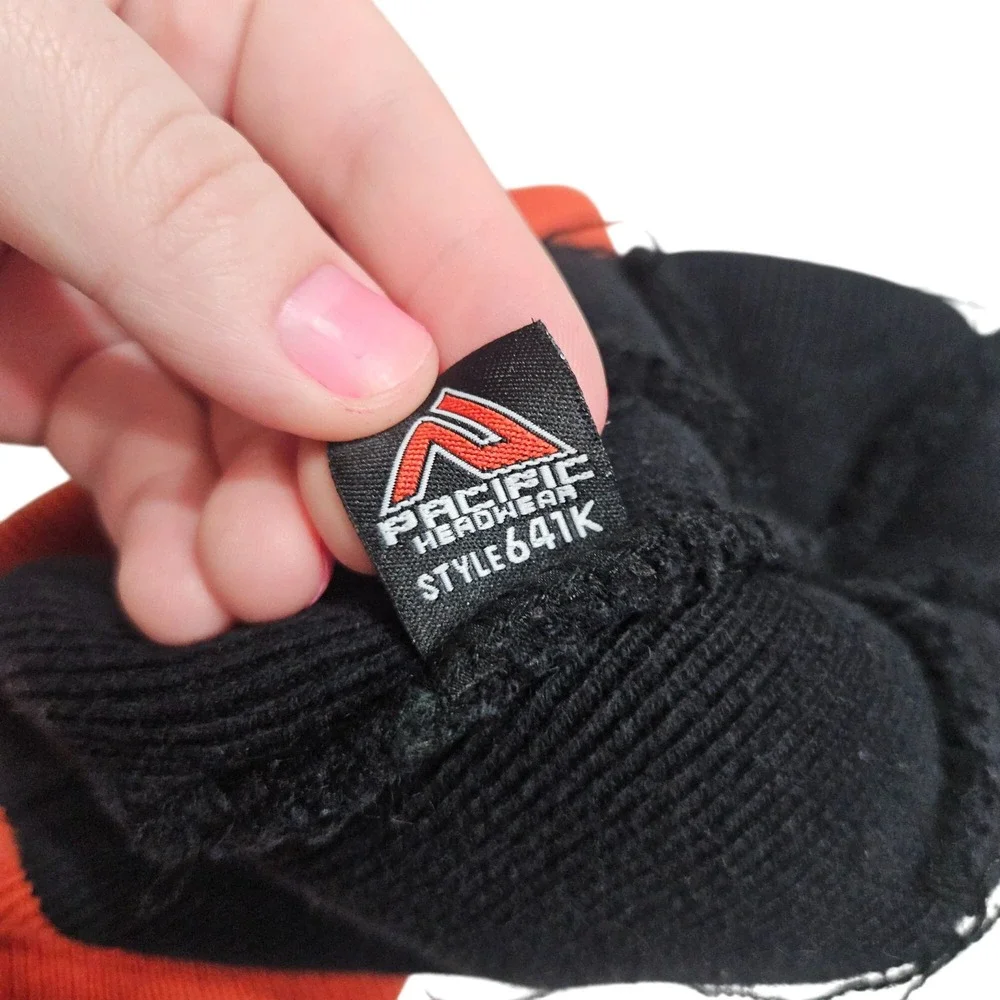 Pacific Headwear Beavers Pom-Pom Knit Beanie Hat Style‎ 649K OSFM Black & Orange